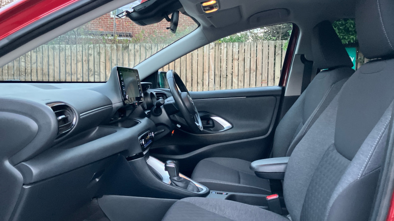 Toyota Yaris 1.5 Hybrid Design 5dr CVT Hybrid Hatchback